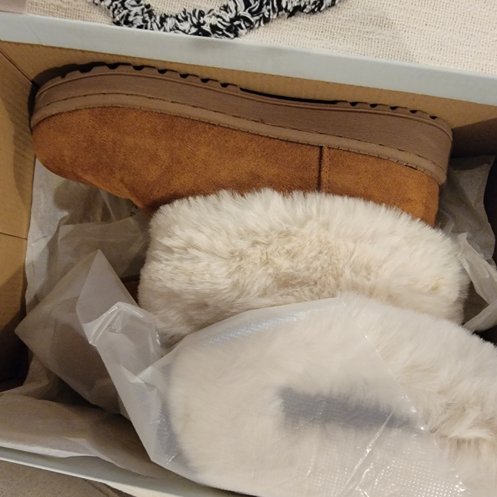 Boots - Picture 10 of 10